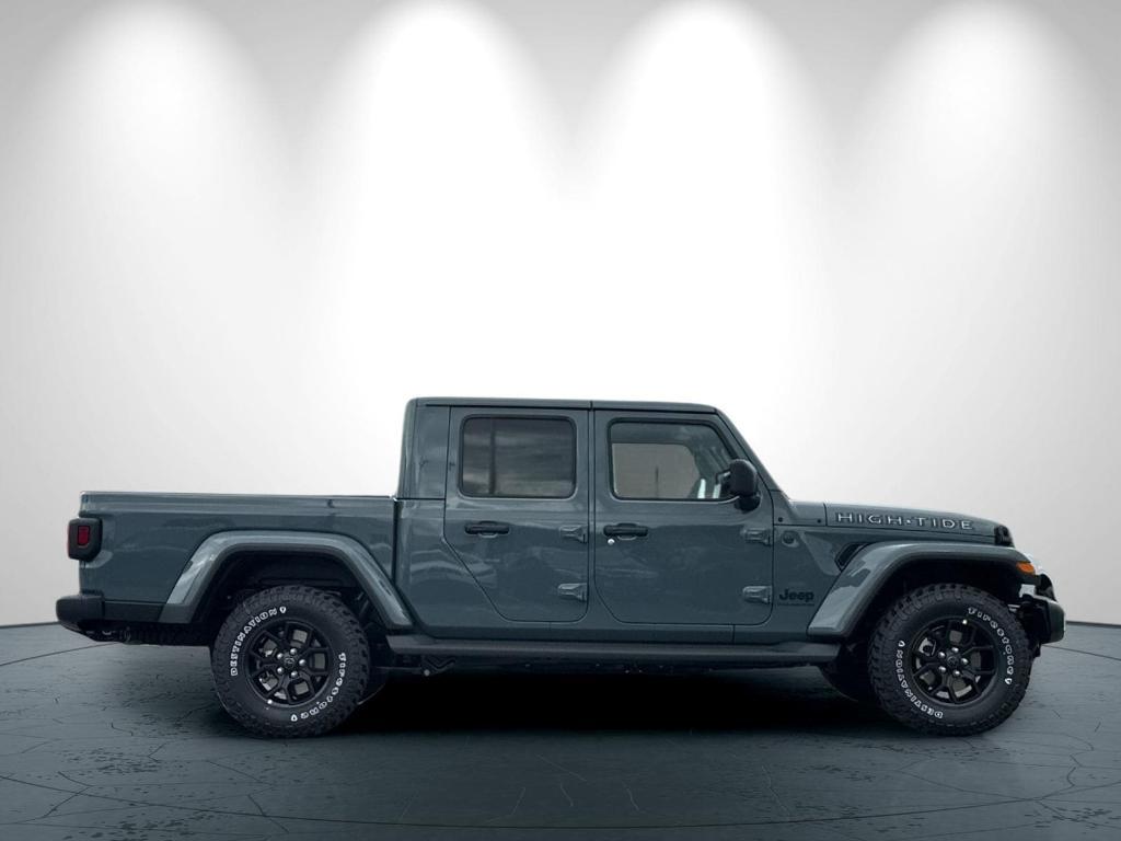 new 2025 Jeep Gladiator car, priced at $51,005