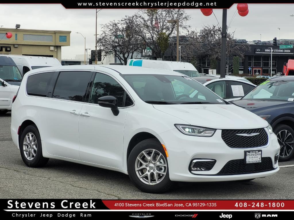 new 2025 Chrysler Pacifica car