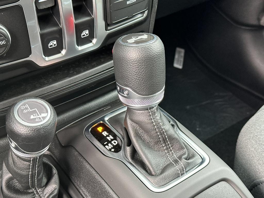 new 2025 Jeep Wrangler car, priced at $42,945