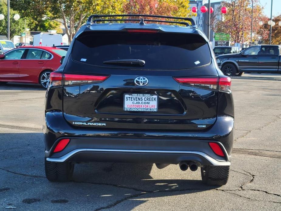 used 2021 Toyota Highlander car, priced at $32,998