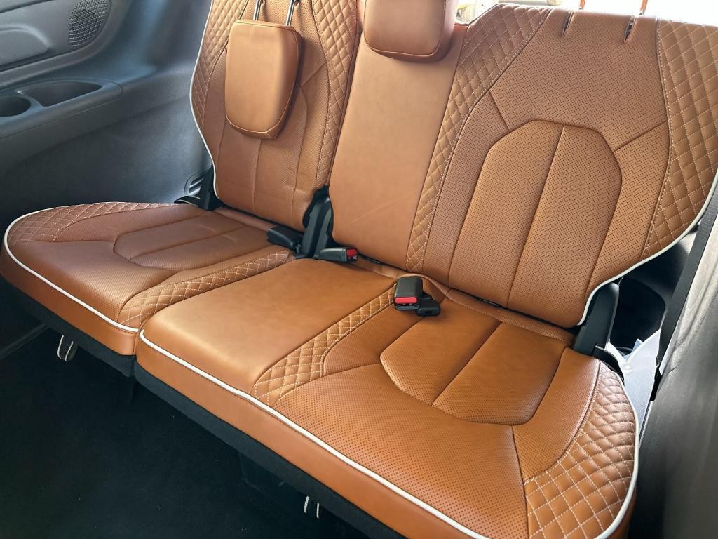 new 2025 Chrysler Pacifica Hybrid car, priced at $614,800