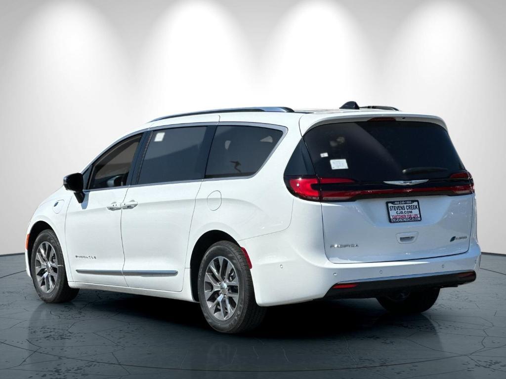 new 2025 Chrysler Pacifica Hybrid car, priced at $614,800