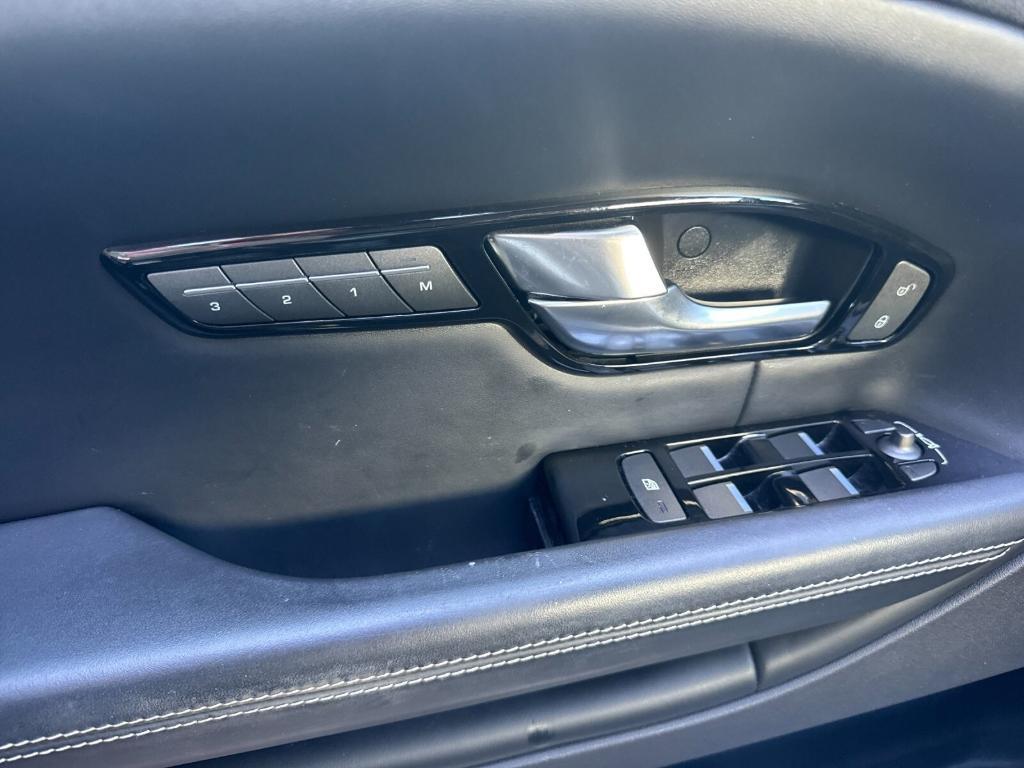 used 2016 Land Rover Range Rover Evoque car, priced at $14,998