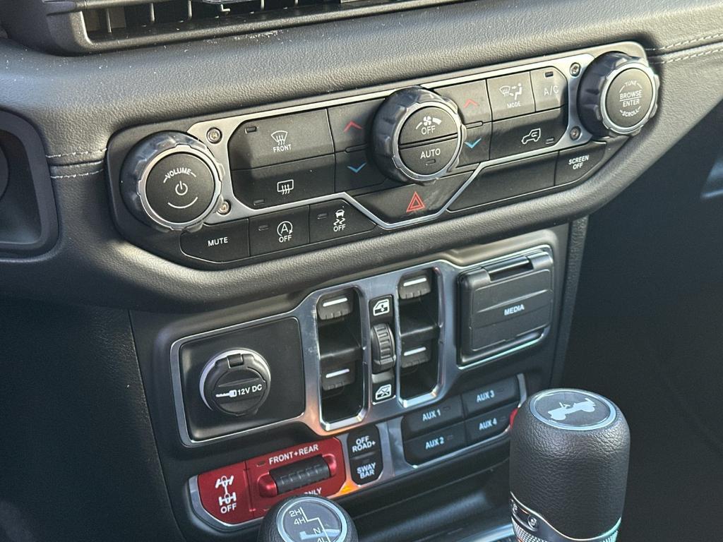 new 2025 Jeep Wrangler car