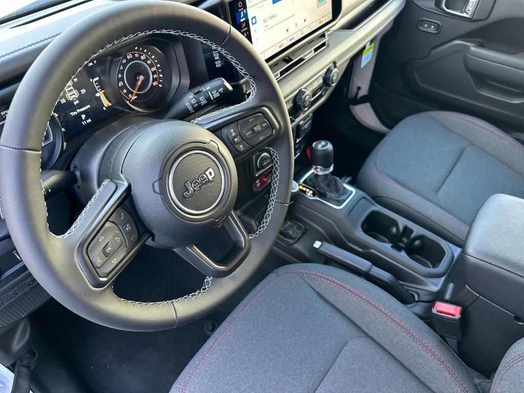 new 2025 Jeep Wrangler car