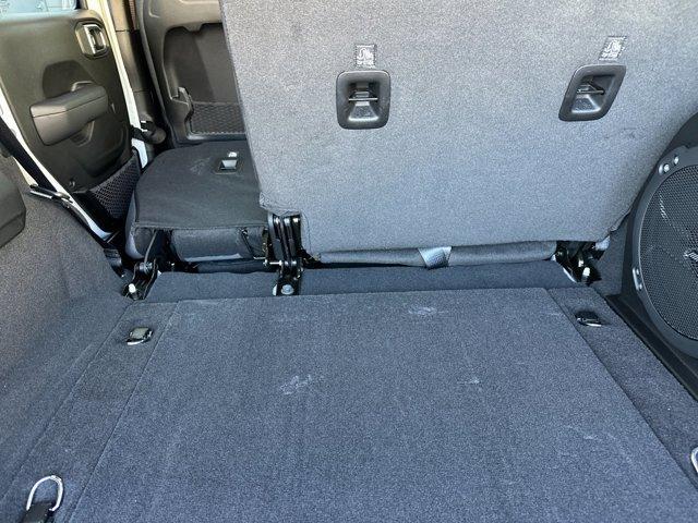 new 2025 Jeep Wrangler car