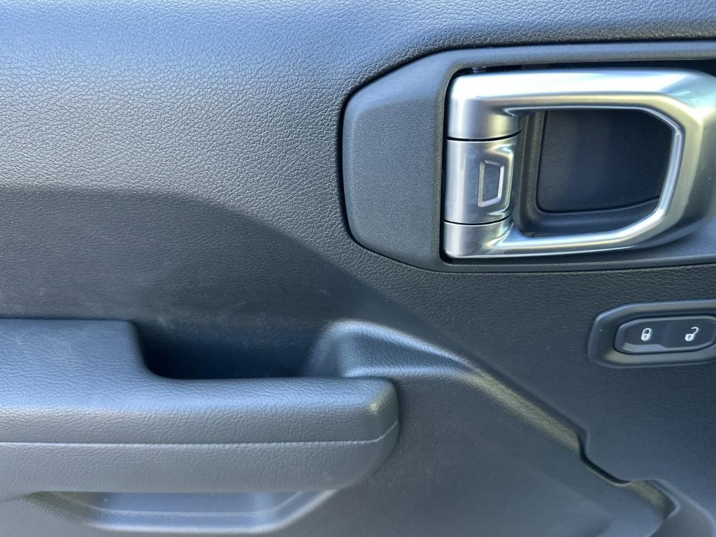 new 2025 Jeep Wrangler car