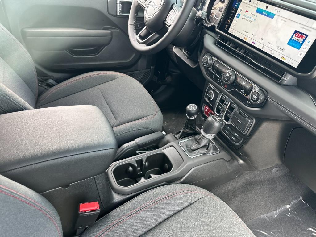new 2025 Jeep Wrangler car, priced at $61,300