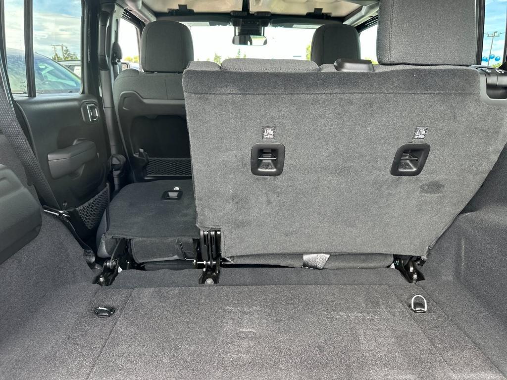 new 2025 Jeep Wrangler car, priced at $61,300