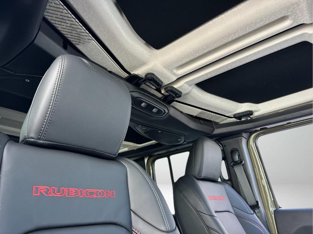 new 2025 Jeep Wrangler car, priced at $73,400