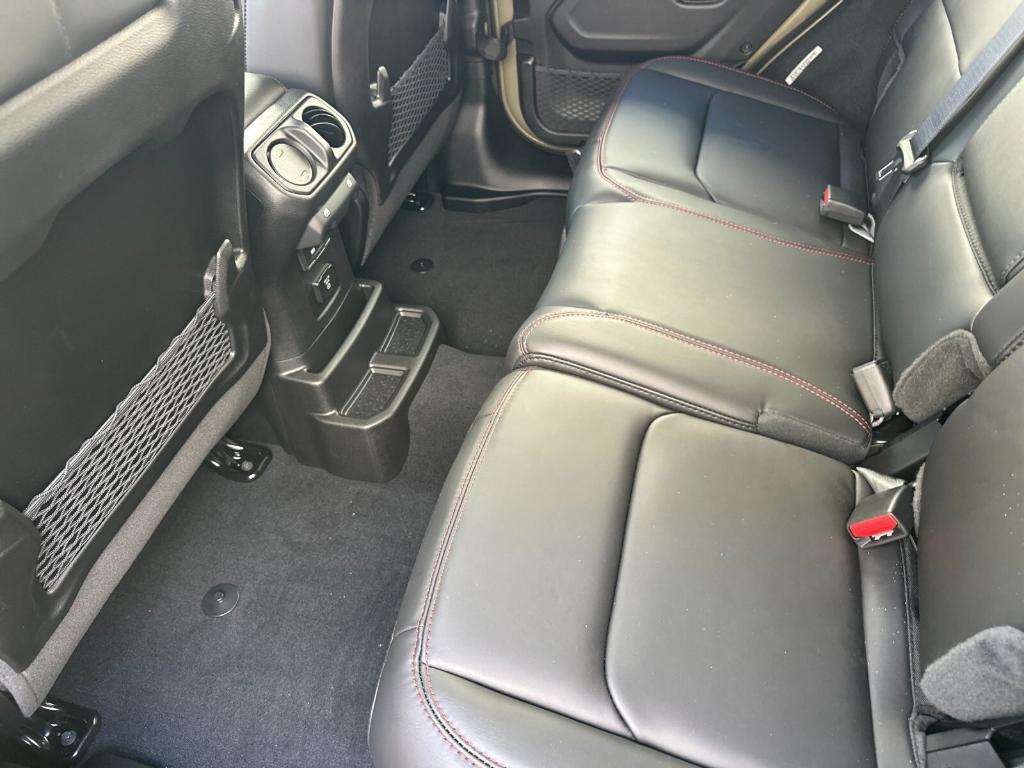 new 2025 Jeep Wrangler car, priced at $73,400
