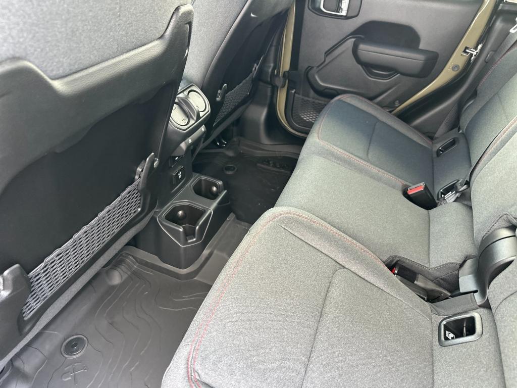 new 2025 Jeep Gladiator car