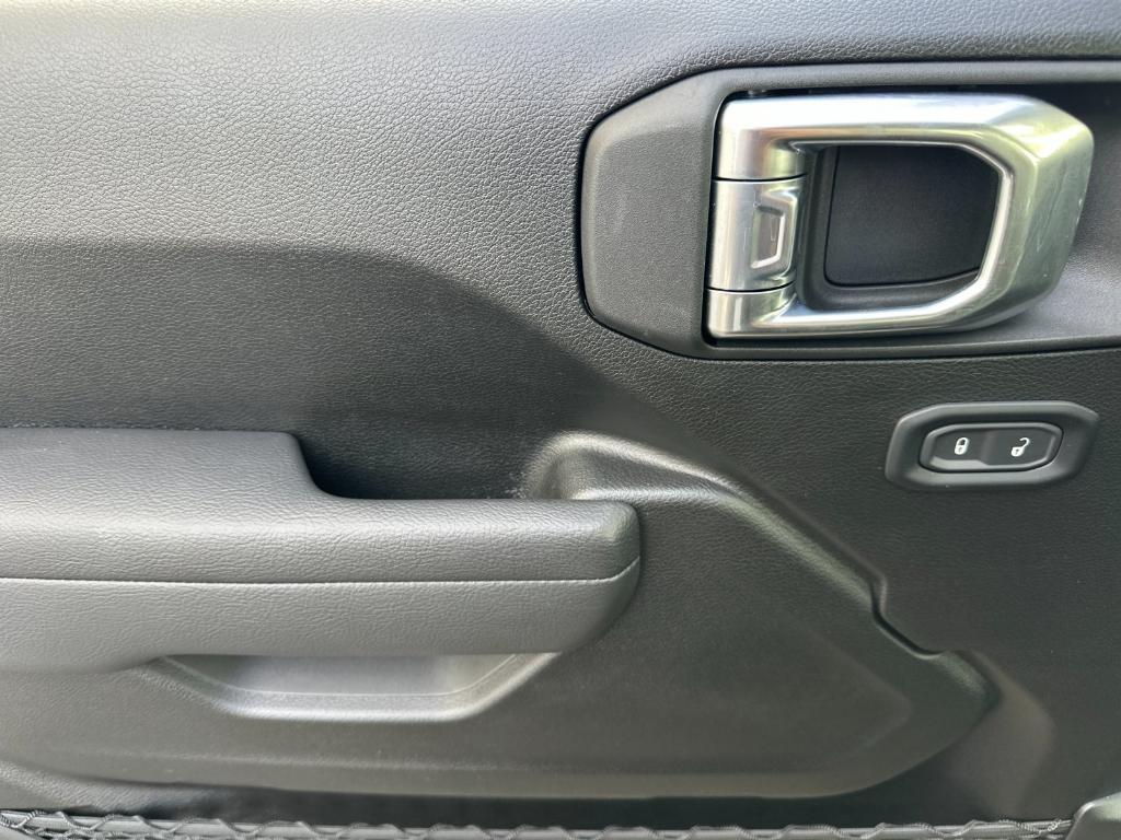 new 2025 Jeep Gladiator car