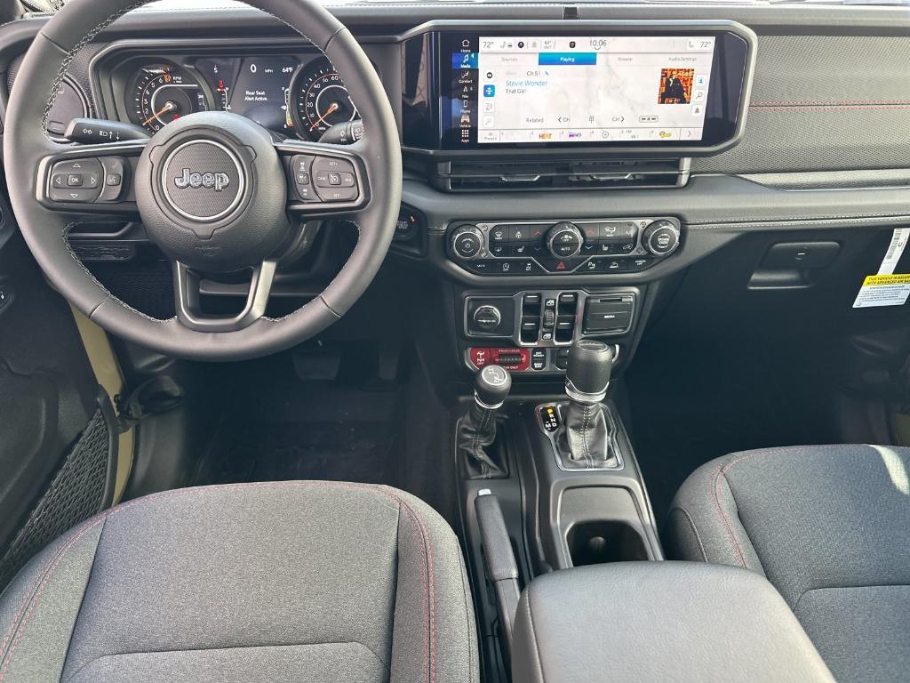 new 2025 Jeep Gladiator car