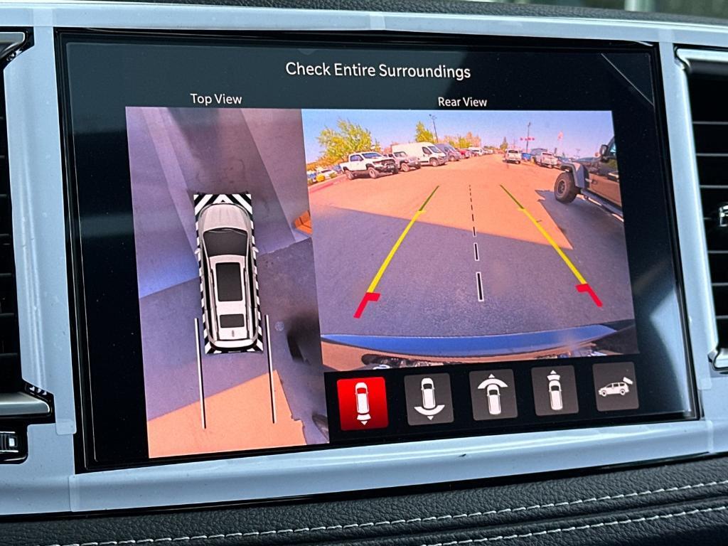 new 2025 Chrysler Pacifica Hybrid car, priced at $60,080