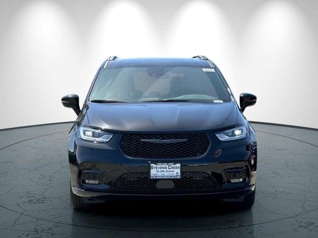new 2025 Chrysler Pacifica Hybrid car, priced at $60,080