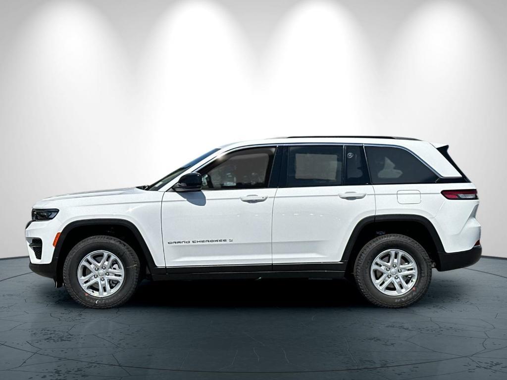 new 2025 Jeep Grand Cherokee car, priced at $42,825
