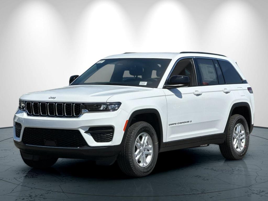 new 2025 Jeep Grand Cherokee car, priced at $42,825