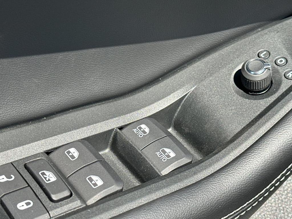 new 2025 Jeep Grand Cherokee car, priced at $42,825