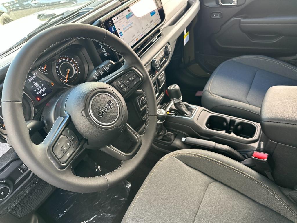 new 2025 Jeep Wrangler car, priced at $47,545
