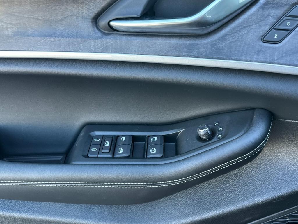 new 2025 Jeep Grand Cherokee car, priced at $50,010