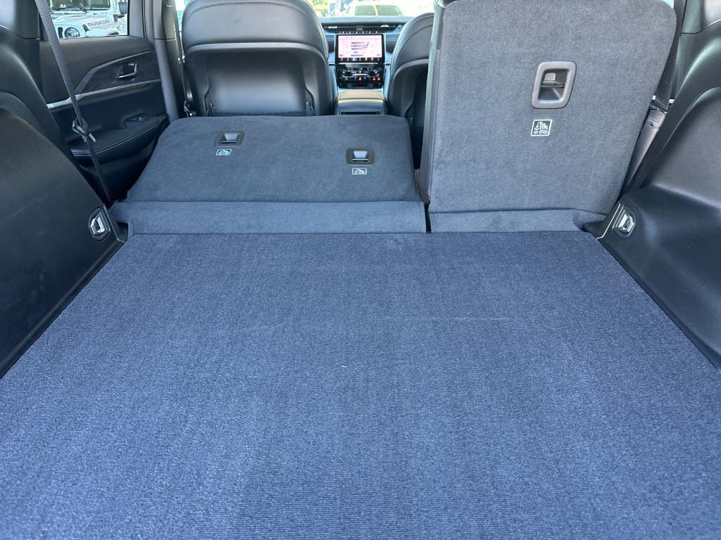 new 2025 Jeep Grand Cherokee car, priced at $50,010