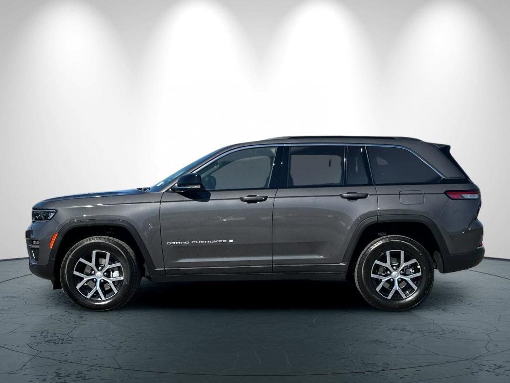 new 2025 Jeep Grand Cherokee car, priced at $50,010