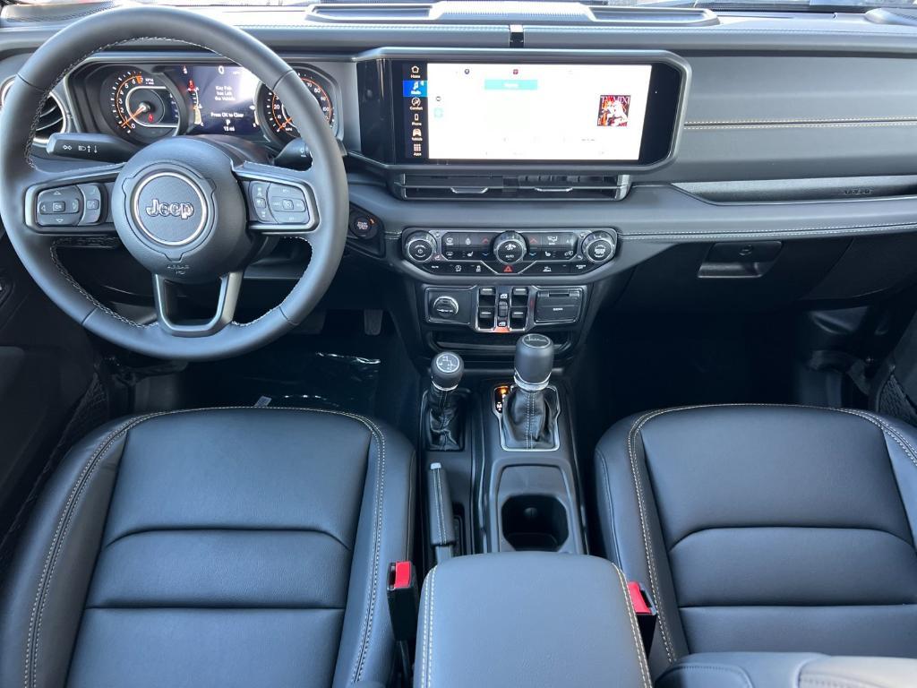 new 2025 Jeep Gladiator car