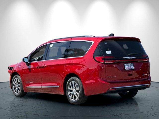 new 2025 Chrysler Pacifica Hybrid car, priced at $62,275