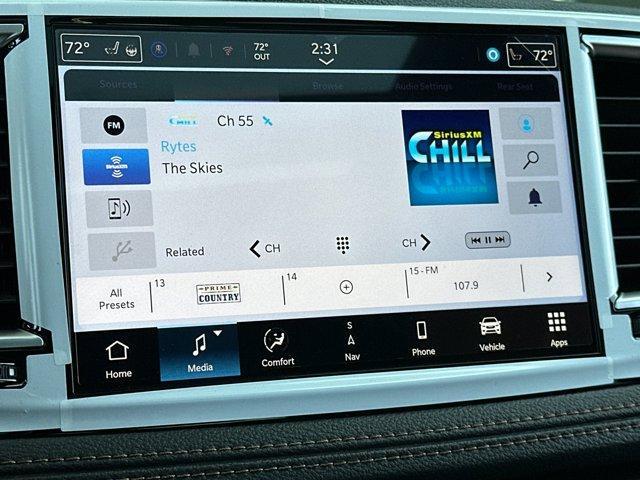 new 2025 Chrysler Pacifica Hybrid car