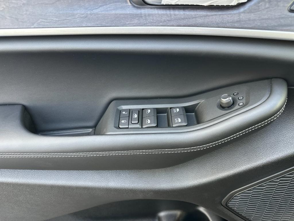 new 2025 Jeep Grand Cherokee car, priced at $52,935