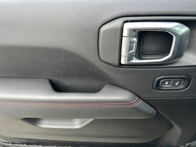 new 2025 Jeep Wrangler car