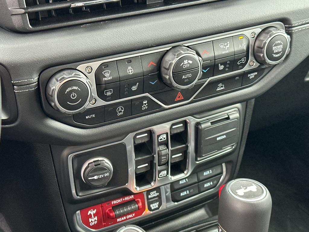 new 2025 Jeep Wrangler car, priced at $64,890