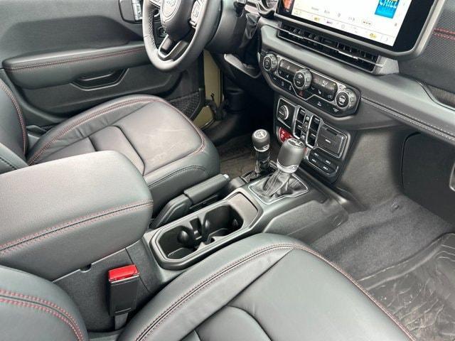 new 2025 Jeep Wrangler car