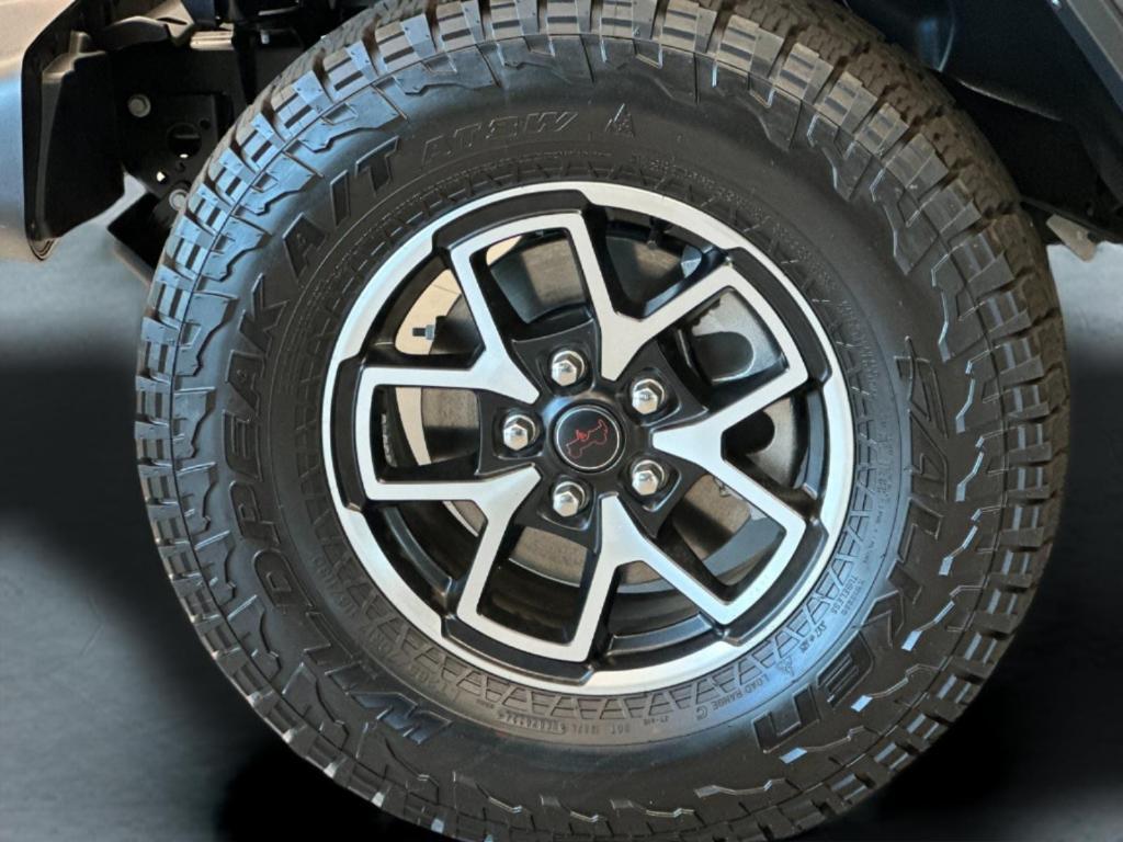 new 2025 Jeep Gladiator car, priced at $59,200