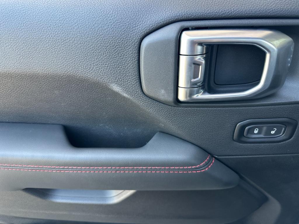 new 2025 Jeep Gladiator car