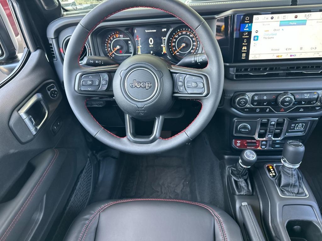 new 2025 Jeep Gladiator car