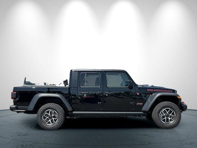 new 2025 Jeep Gladiator car, priced at $59,200