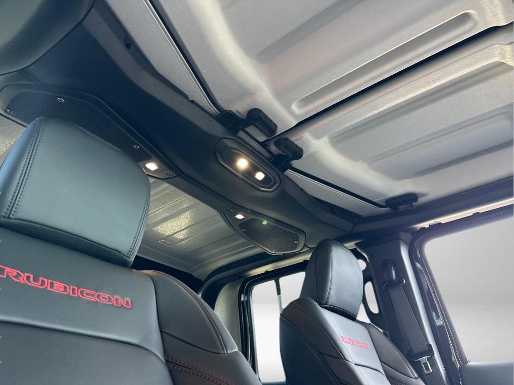 new 2025 Jeep Gladiator car, priced at $59,200