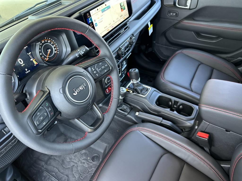 new 2025 Jeep Gladiator car