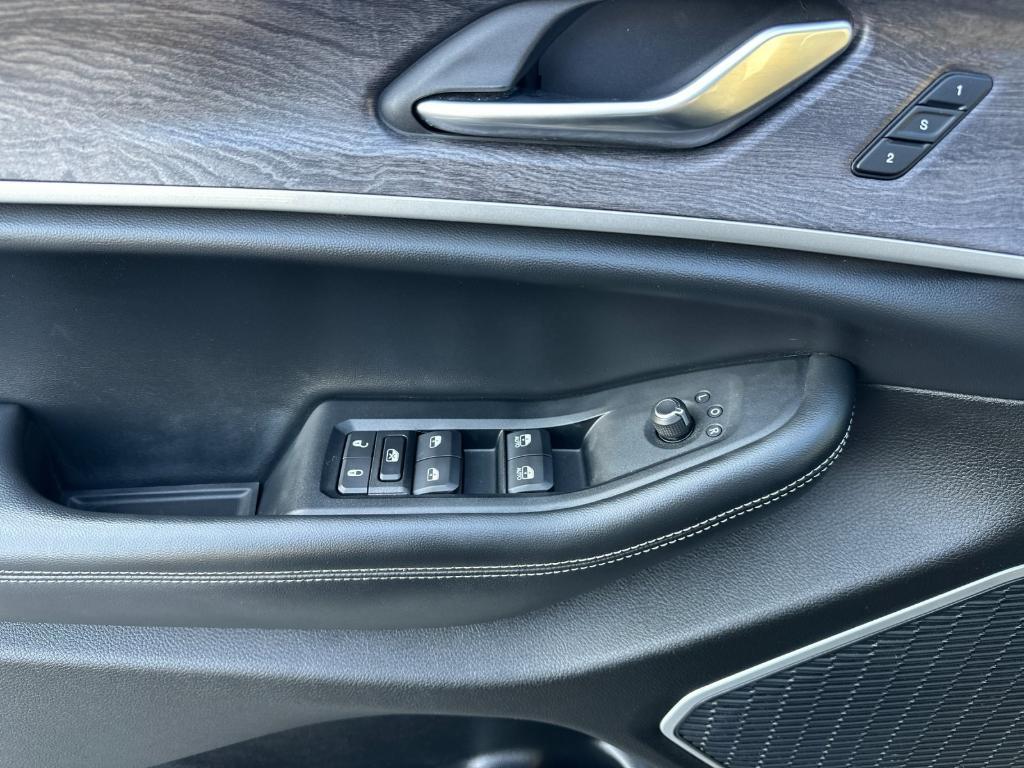 used 2021 Jeep Grand Cherokee L car, priced at $31,541
