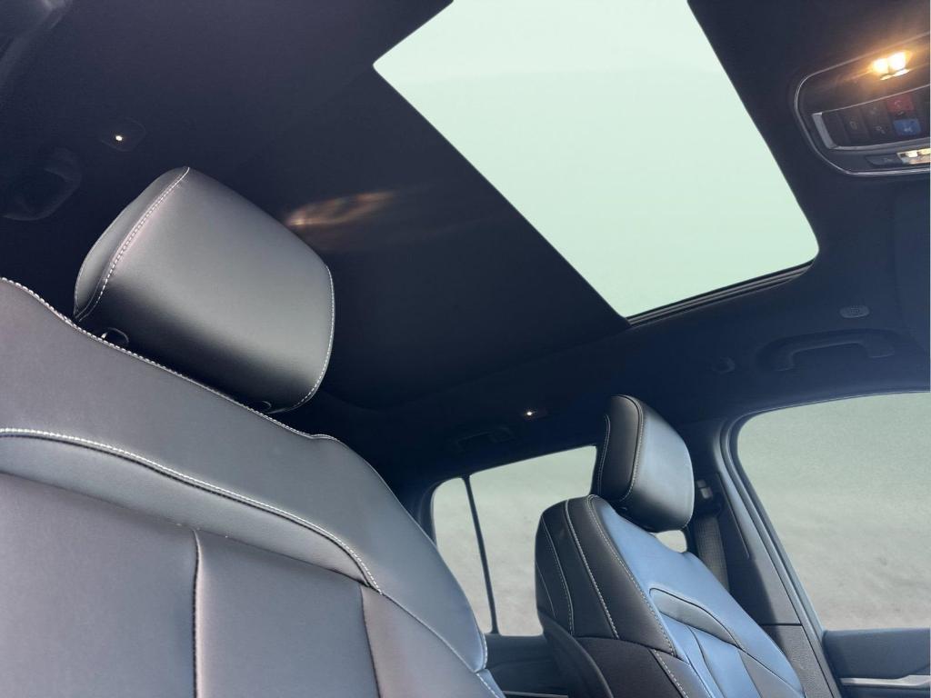 new 2025 Jeep Grand Cherokee car, priced at $53,735