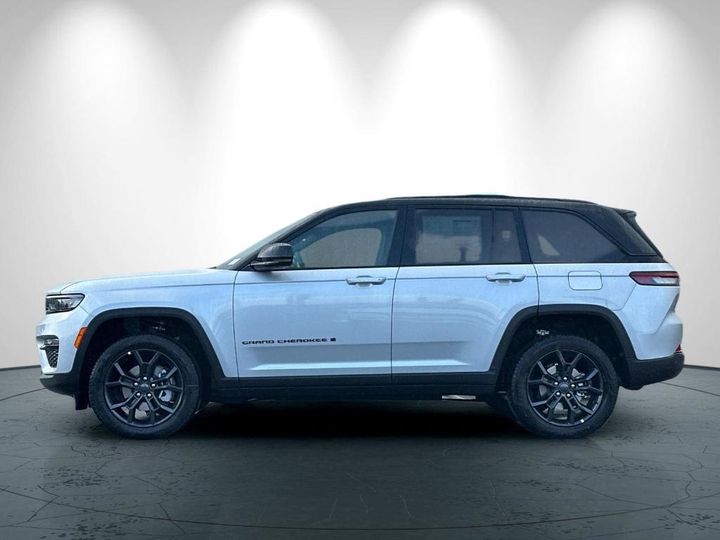 new 2025 Jeep Grand Cherokee car, priced at $53,735