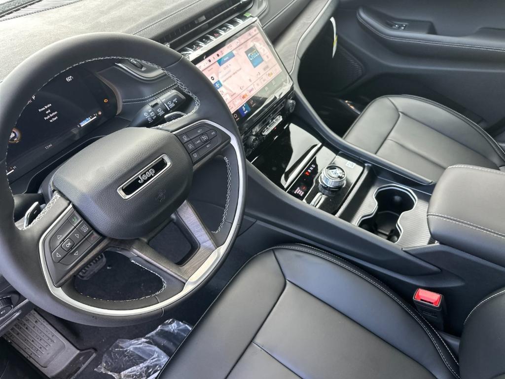 new 2025 Jeep Grand Cherokee car, priced at $53,735