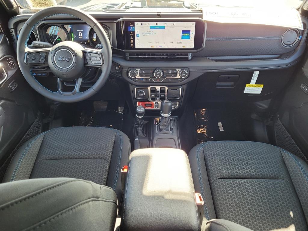 new 2025 Jeep Wrangler 4xe car