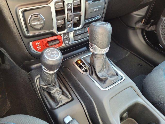 new 2025 Jeep Wrangler 4xe car
