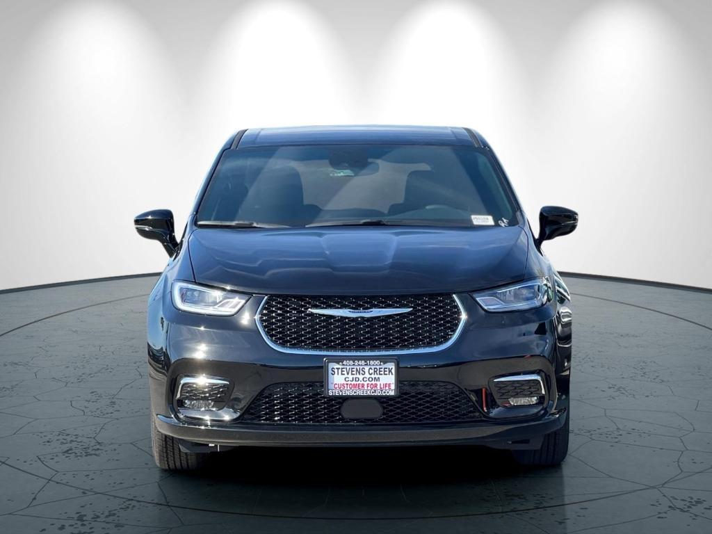 new 2025 Chrysler Pacifica car, priced at $44,145