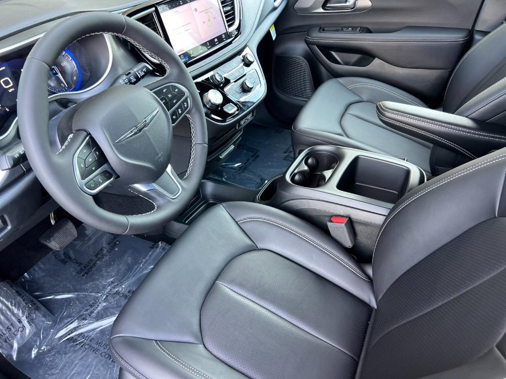 new 2025 Chrysler Pacifica car, priced at $44,145