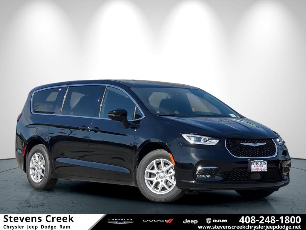 new 2025 Chrysler Pacifica car