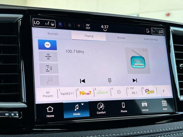 new 2025 Chrysler Pacifica car